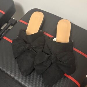 Source Unknown Black Bow Mules